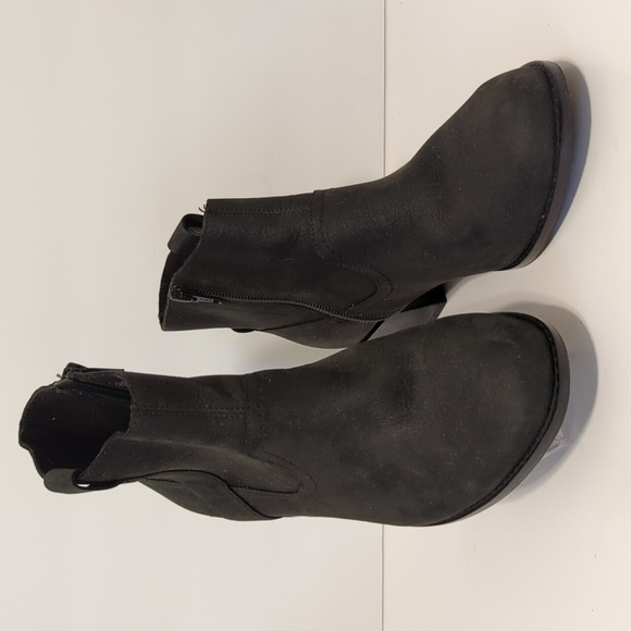 Vionic Shoes - Vionic Roselyn Nubuck black leather boots womans size 8